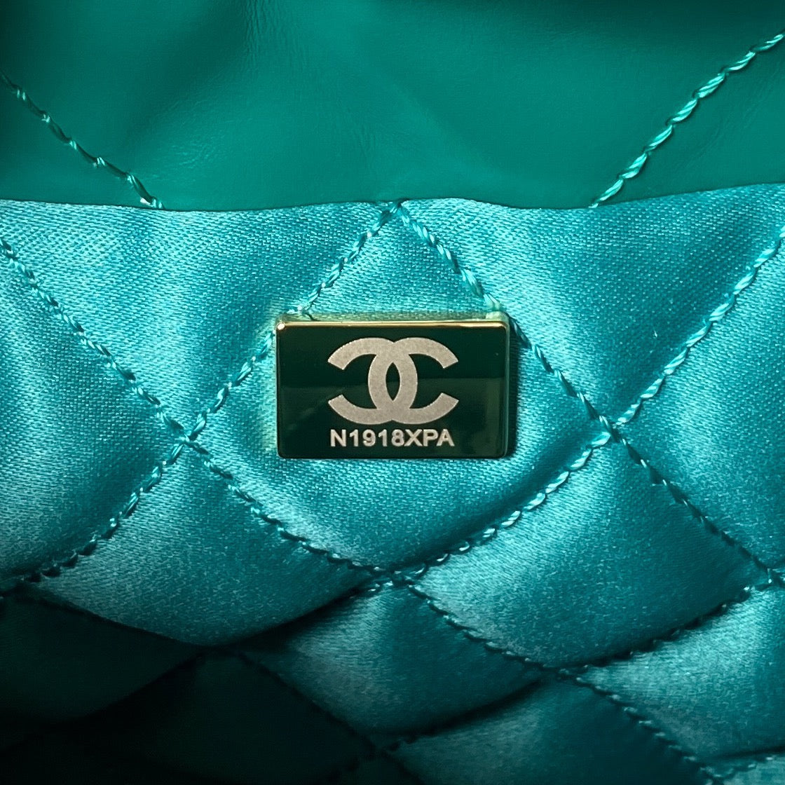Chanel 22 Mini Bag In Dark Green Shiny Leather