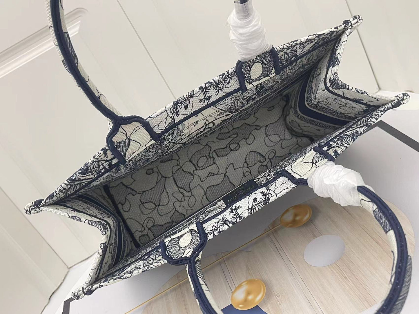 Dior Star Embroidery Series Medium Tote Bag