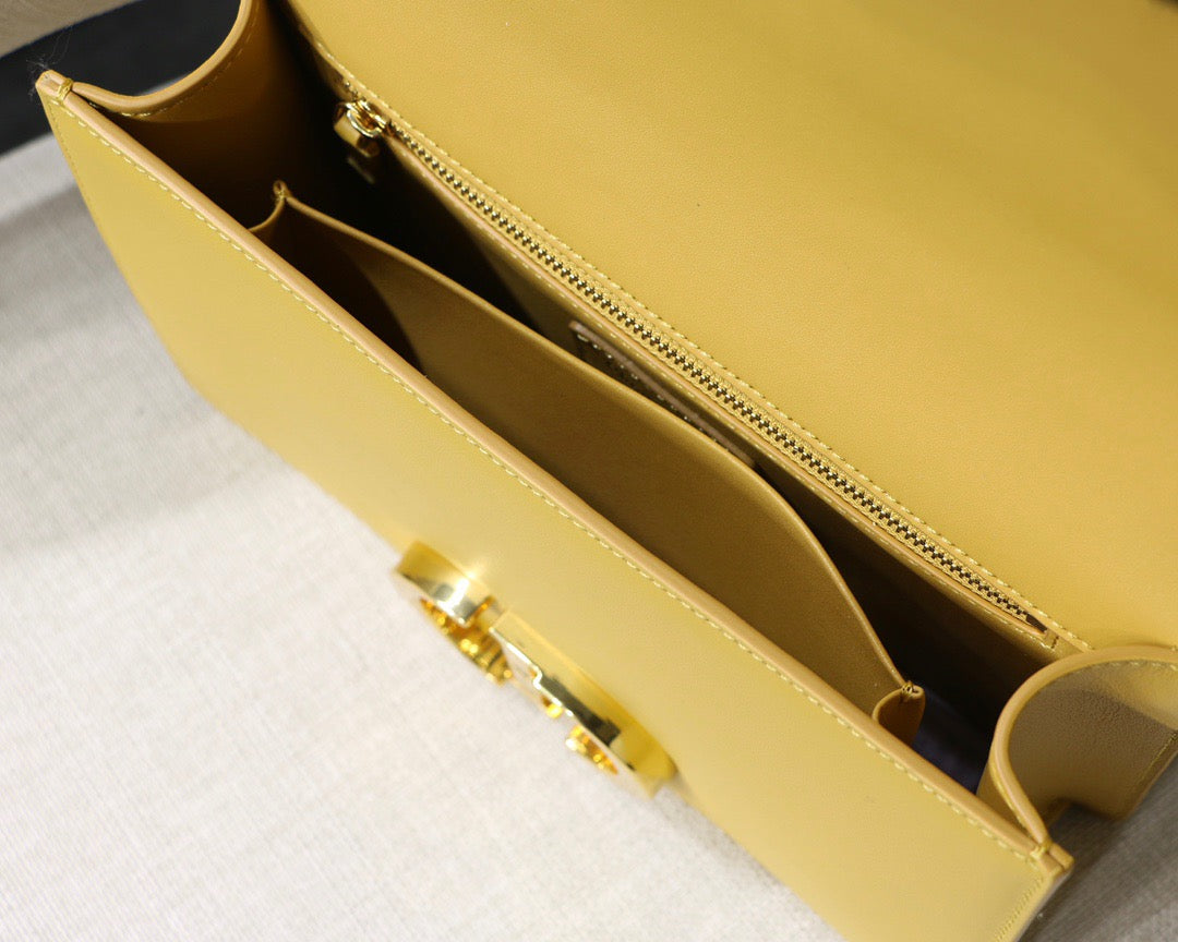 Dior 30 Montaigne Bag In Yellow Box Calfskin