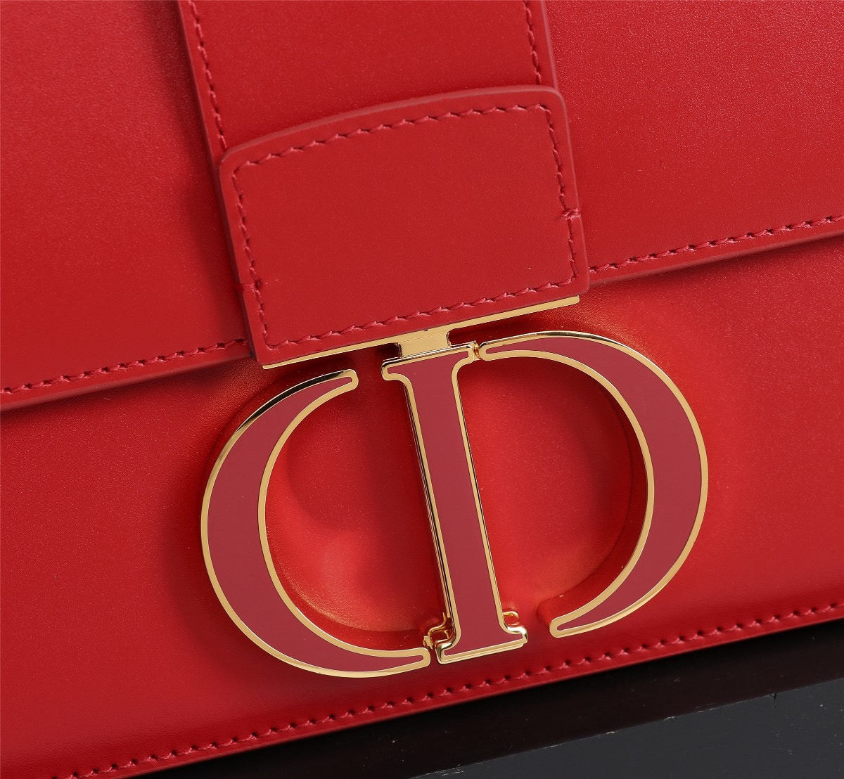 Dior 30 Montaigne Bag In Red Box Calfskin