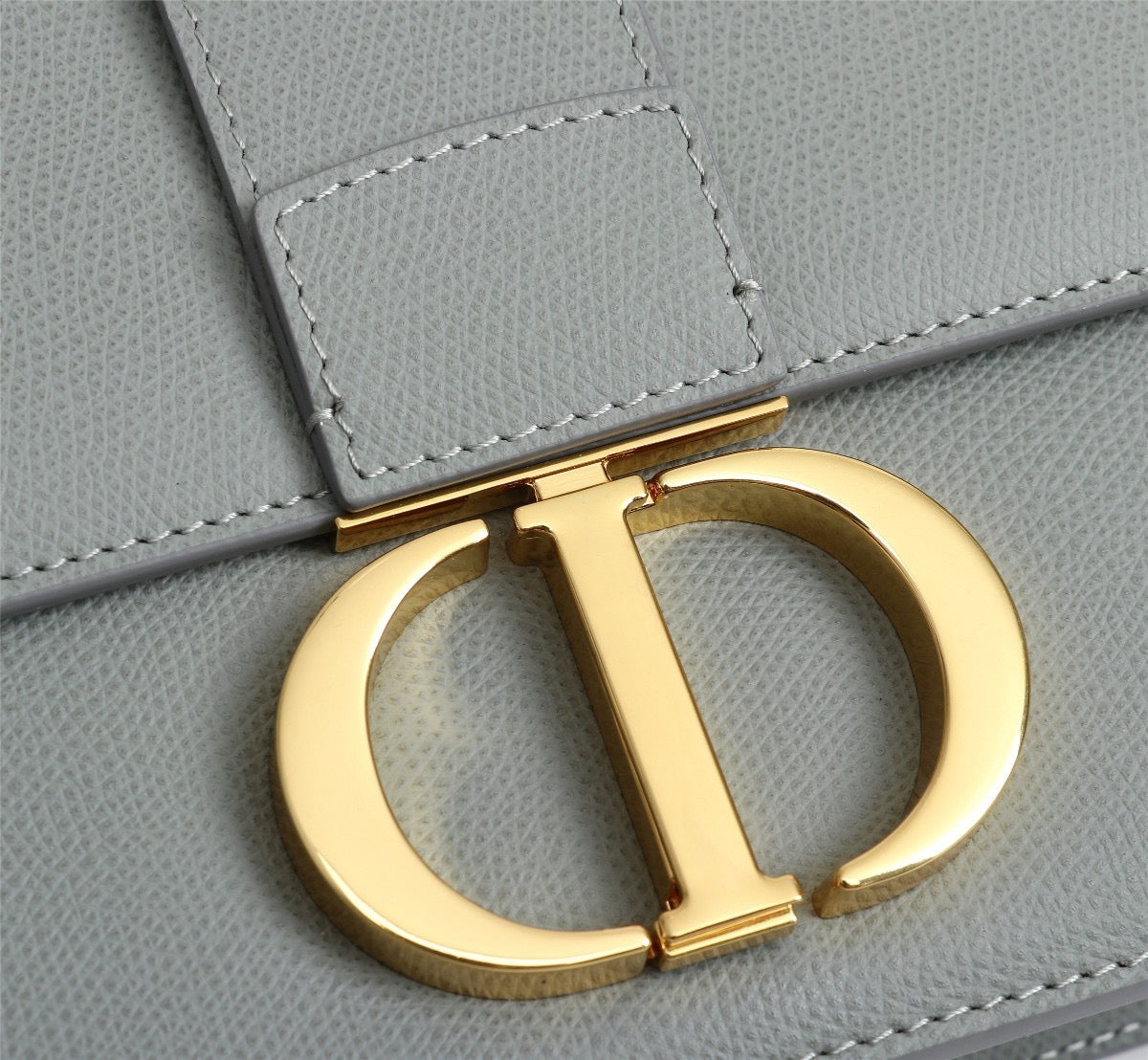 Dior 30 Montaigne Bag In Gray Box Calfskin