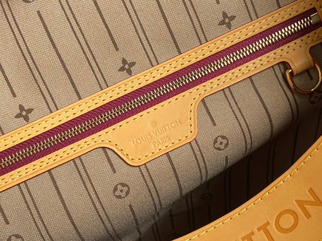Louis Vuitton Graceful Monogram Canvas In Black Tricolor Retro Presbyopia