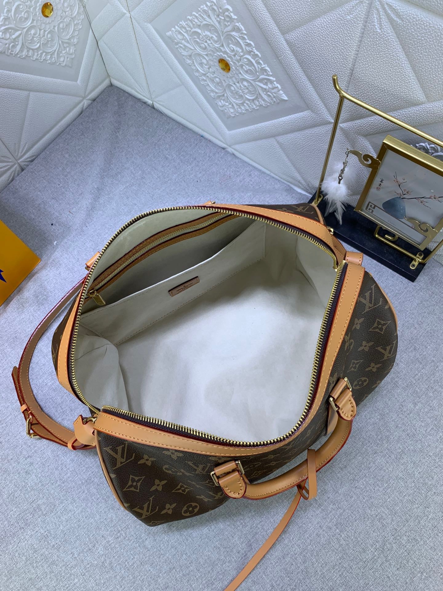 Louis Vuitton Keepall Bandouliere 35 Monogram Classic Presbyopia With Brown Handle