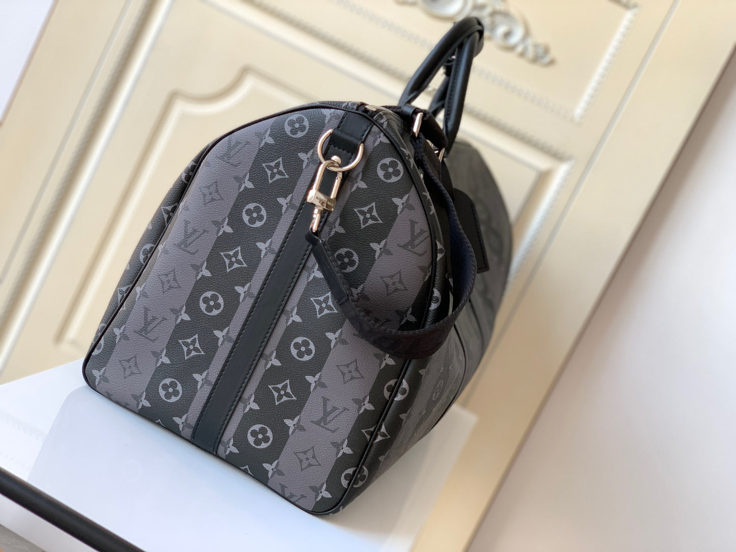 Louis Vuitton Keepall Bandouliere 55 Monogram Embossed Nigo Joint Brand