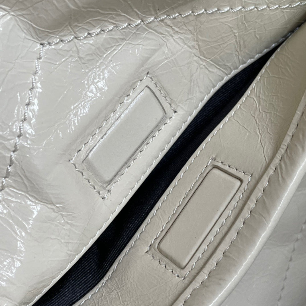 Saint Laurent Niki Medium Chain Bag In Beige Crinkled Leather