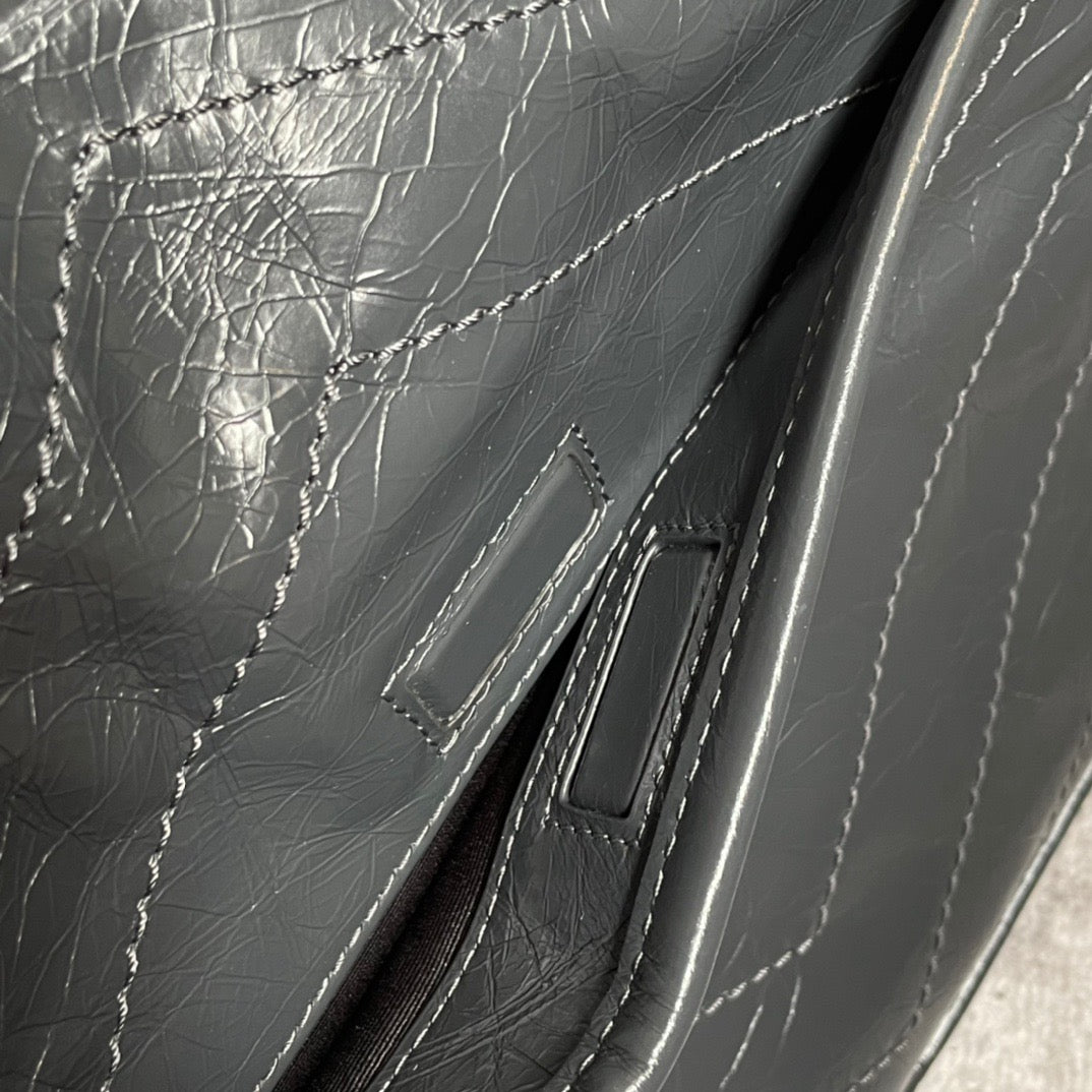 Saint Laurent Niki Medium Chain Bag In Gray Crinkled Leather