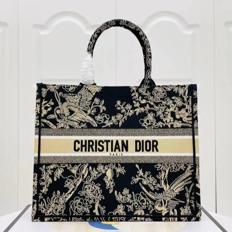 Dior Large Magpie Flower Pattern In Black