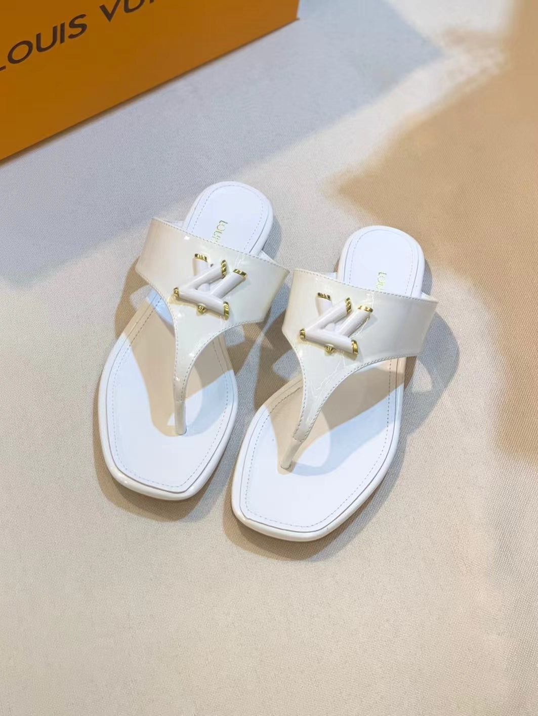 LV White Slippers With LV Logo