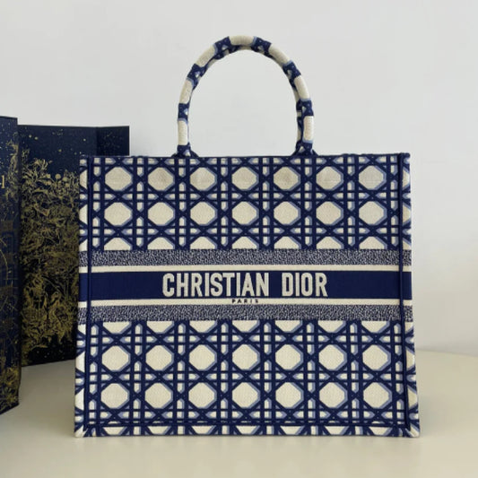 Dior Large Diamond Pattern Book Tote Bag In White And Blue