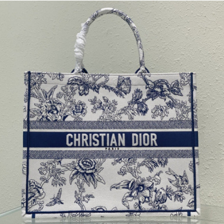 Dior Large Book Tote Bag In Dark Blue With Rose Embroidered