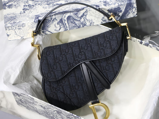 Dior Saddle Bag with Strap in Black Oblique Jacquard