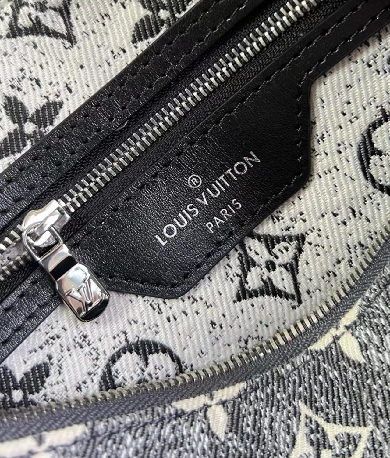 LV Speedy 25 In Black Denim Gradient Series