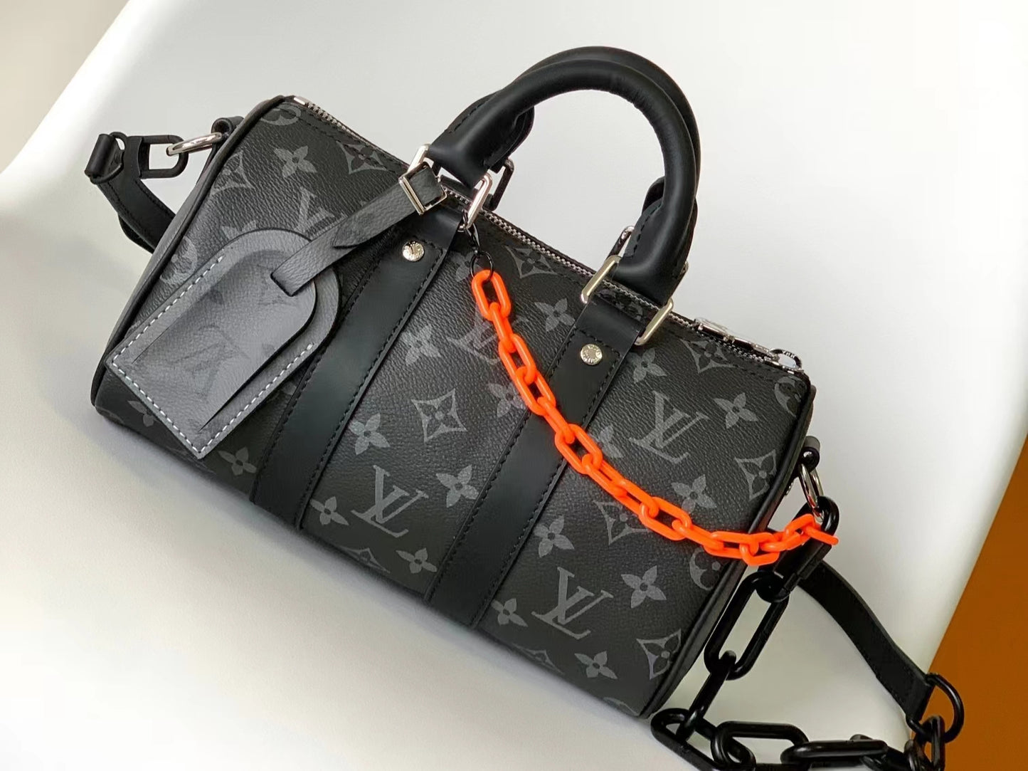 Louis Vuitton Keepall Bandouliere 25 Monogram Gray Classic Presbyopia