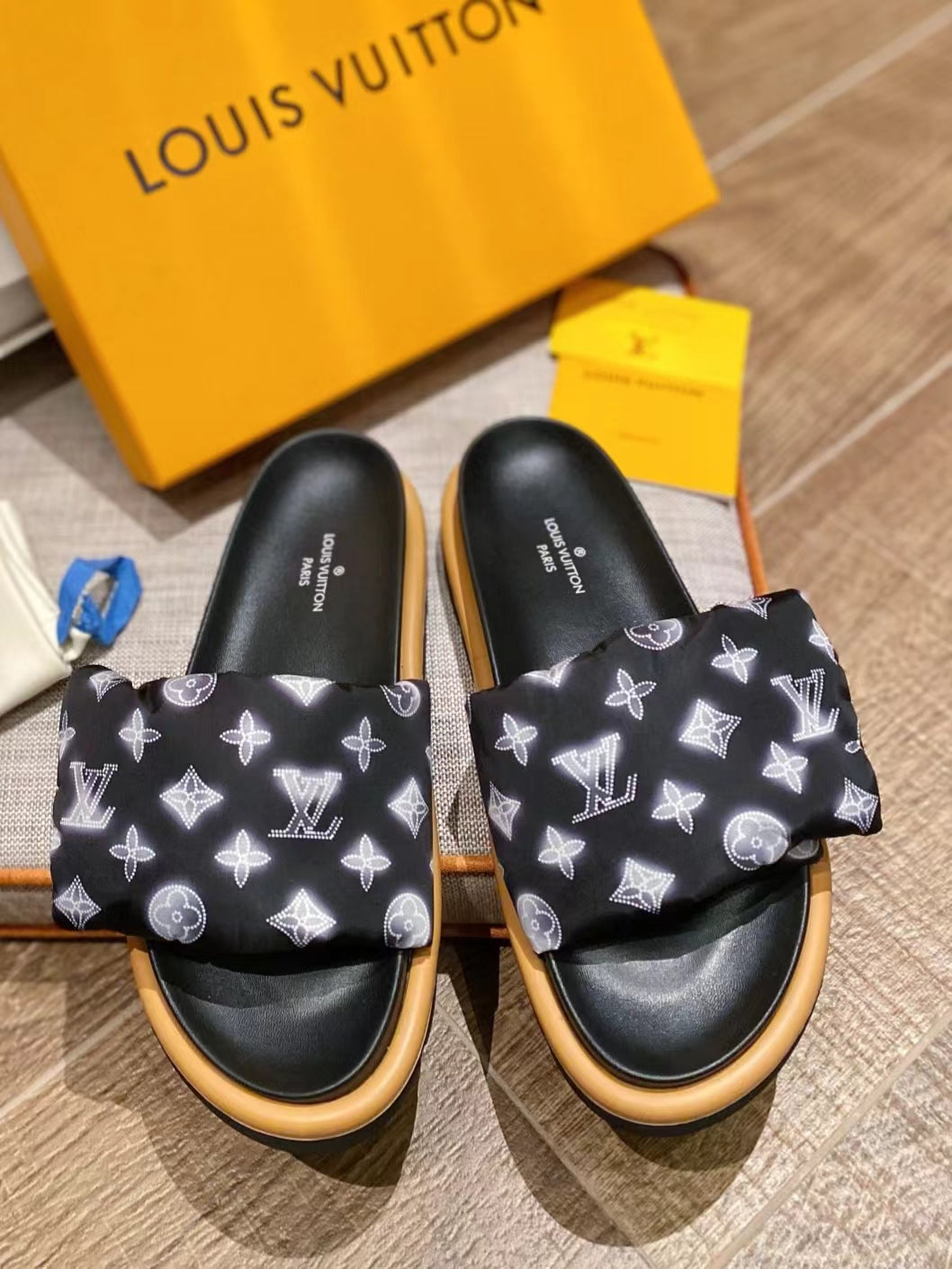 LV Black Classic Presbyopic Velcro Slippers