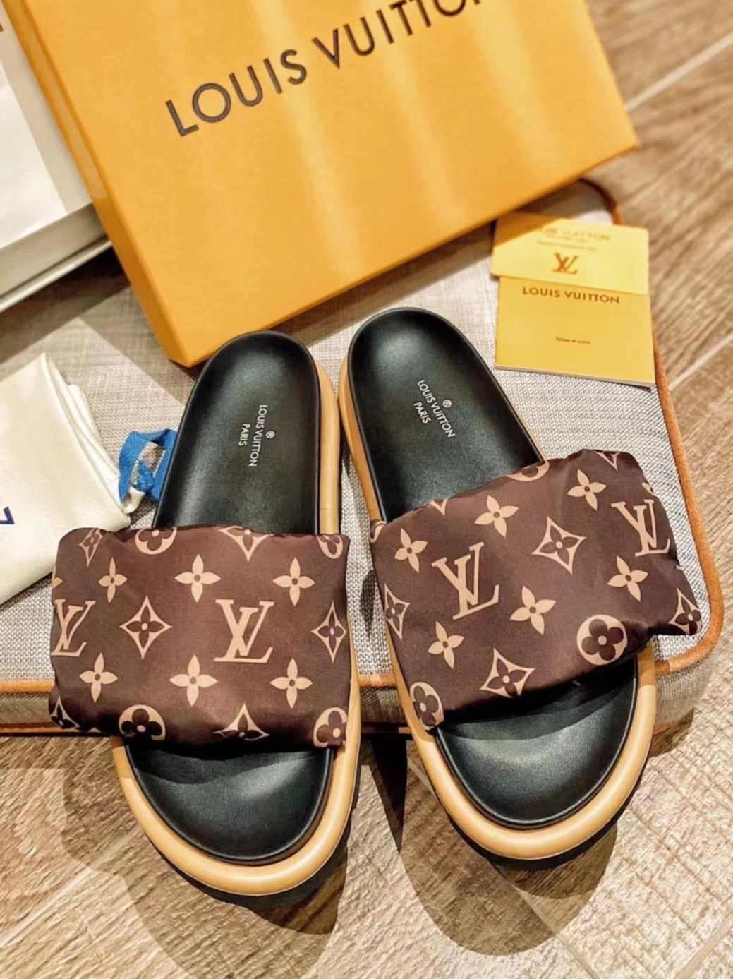 LV Brown Classic Presbyopic Velcro Slippers