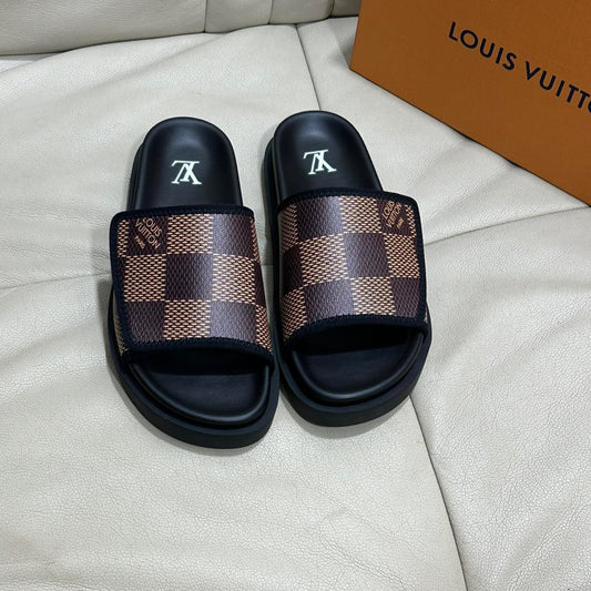 LV Miami Velcro Plaid In Brown