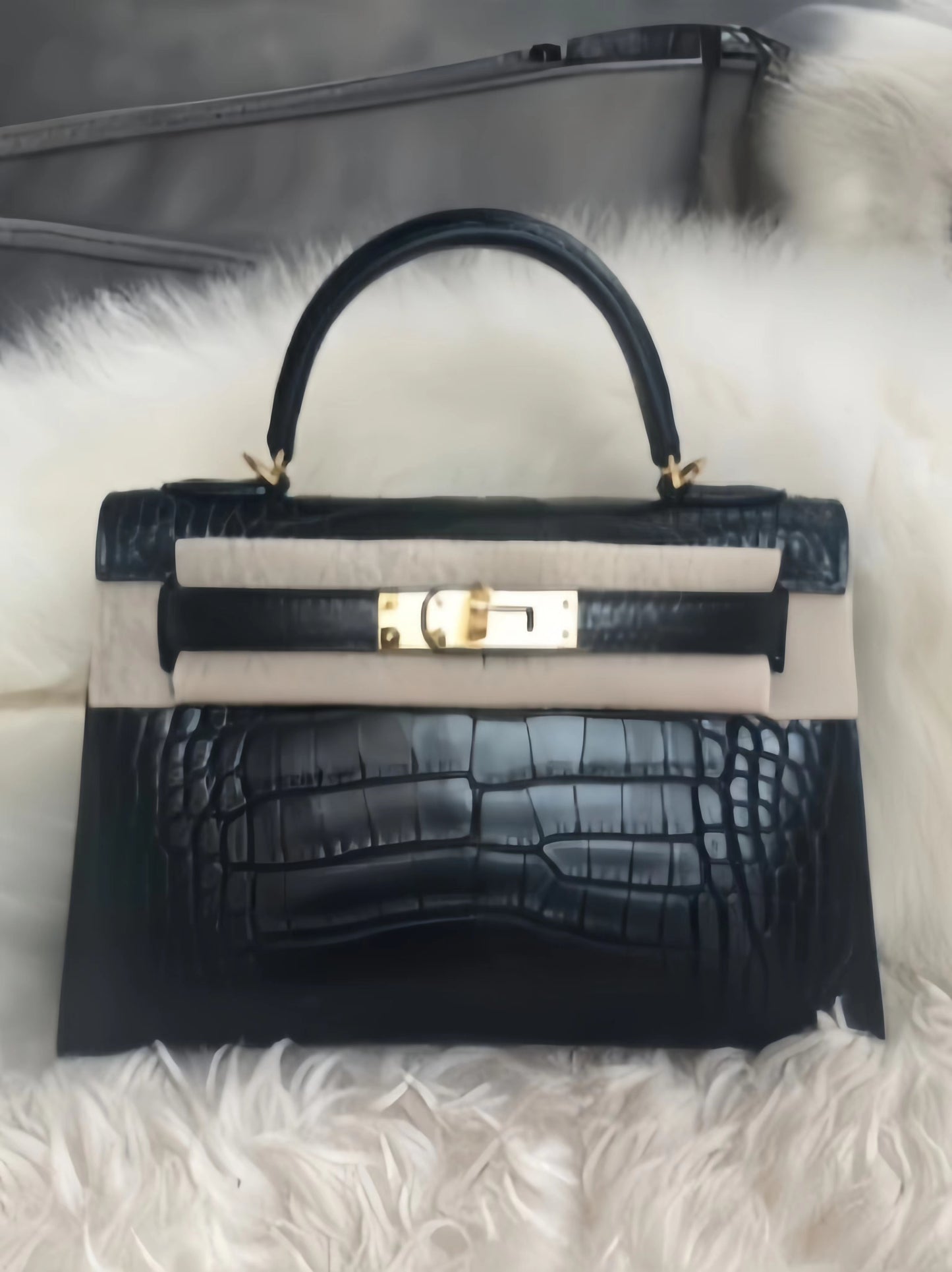 Hermes Black Crocodile Mini Kelly II 20 cm With Gold Hardware