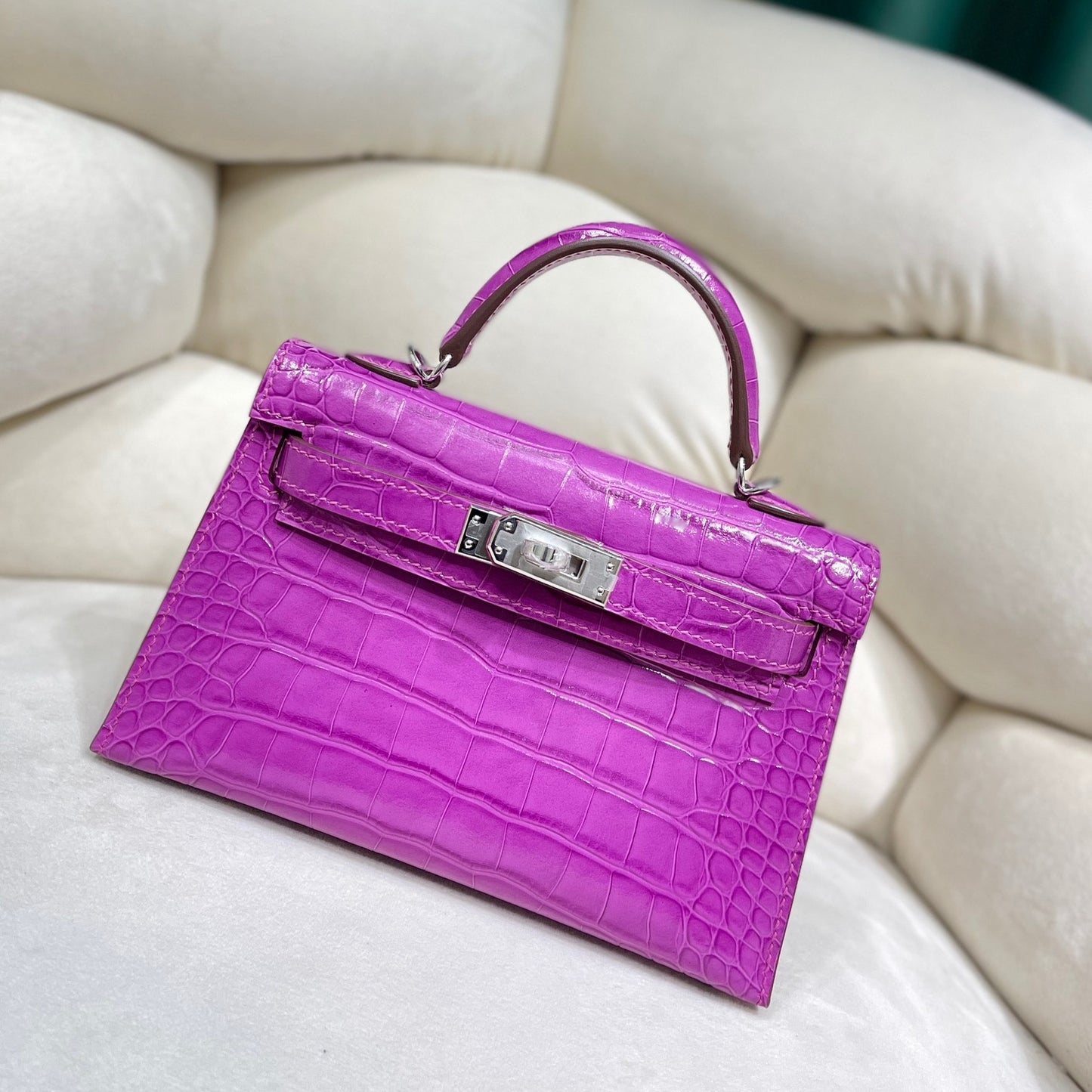 Hermes Anemone Crocodile Mini Kelly II 20 cm With Silver Hardware