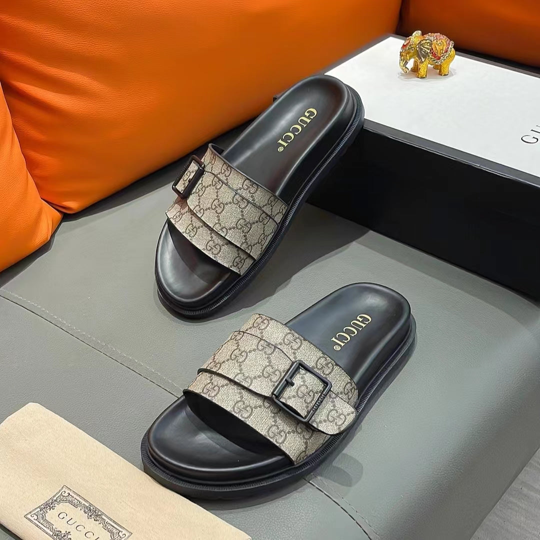 Gucci Man Slides With Retro Pattern