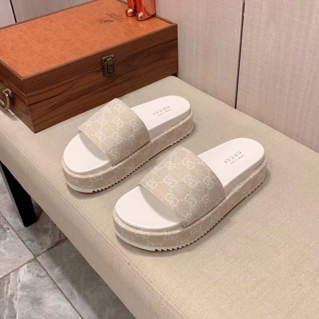 Gucci Criss Cross Beige GG Canvas Platform Slides