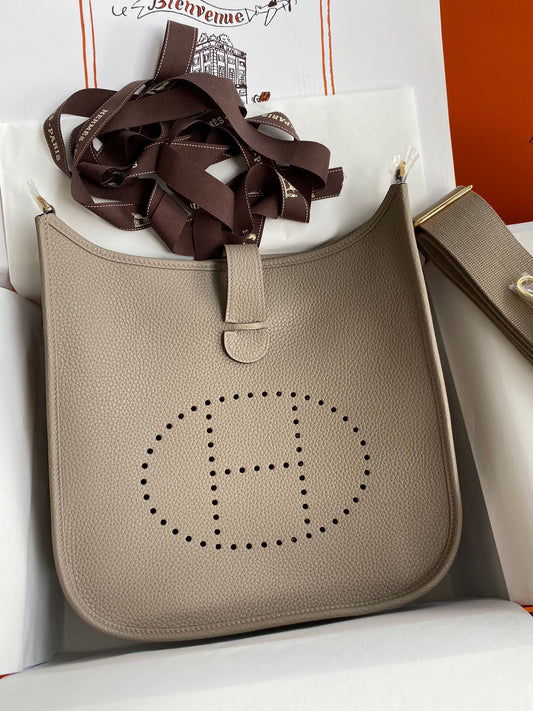 Hermes Evelyne III 29 Bag In 18 Etoupe Taurillon Clemence Leather