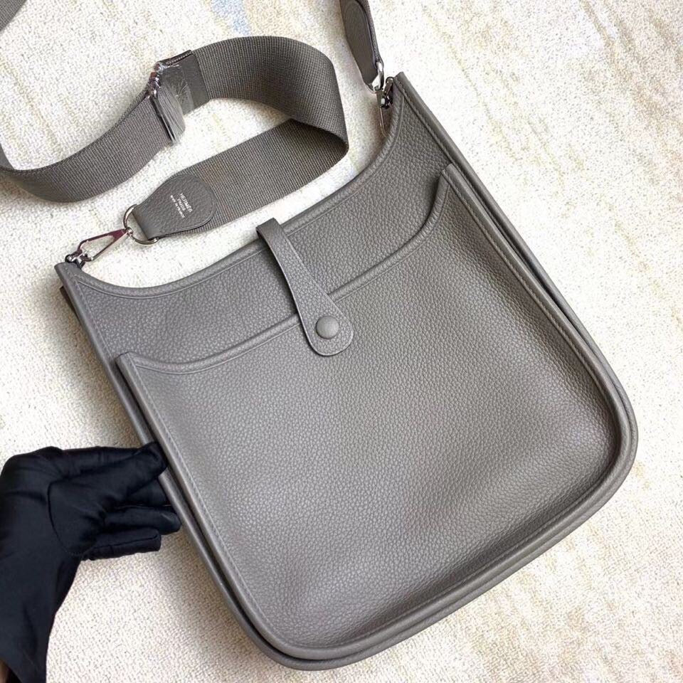 Hermes Evelyne III 29 Bag In 8F Etain Taurillon Clemence Leather