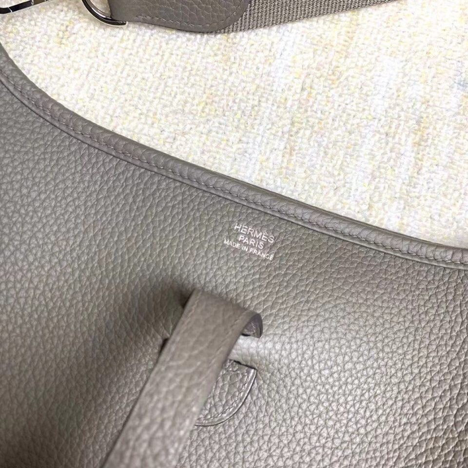 Hermes Evelyne III 29 Bag In 8F Etain Taurillon Clemence Leather