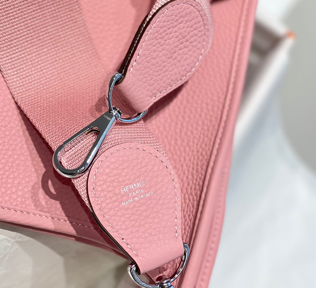 Hermes Evelyne III 29 Bag In Pink Taurillon Clemence Leather