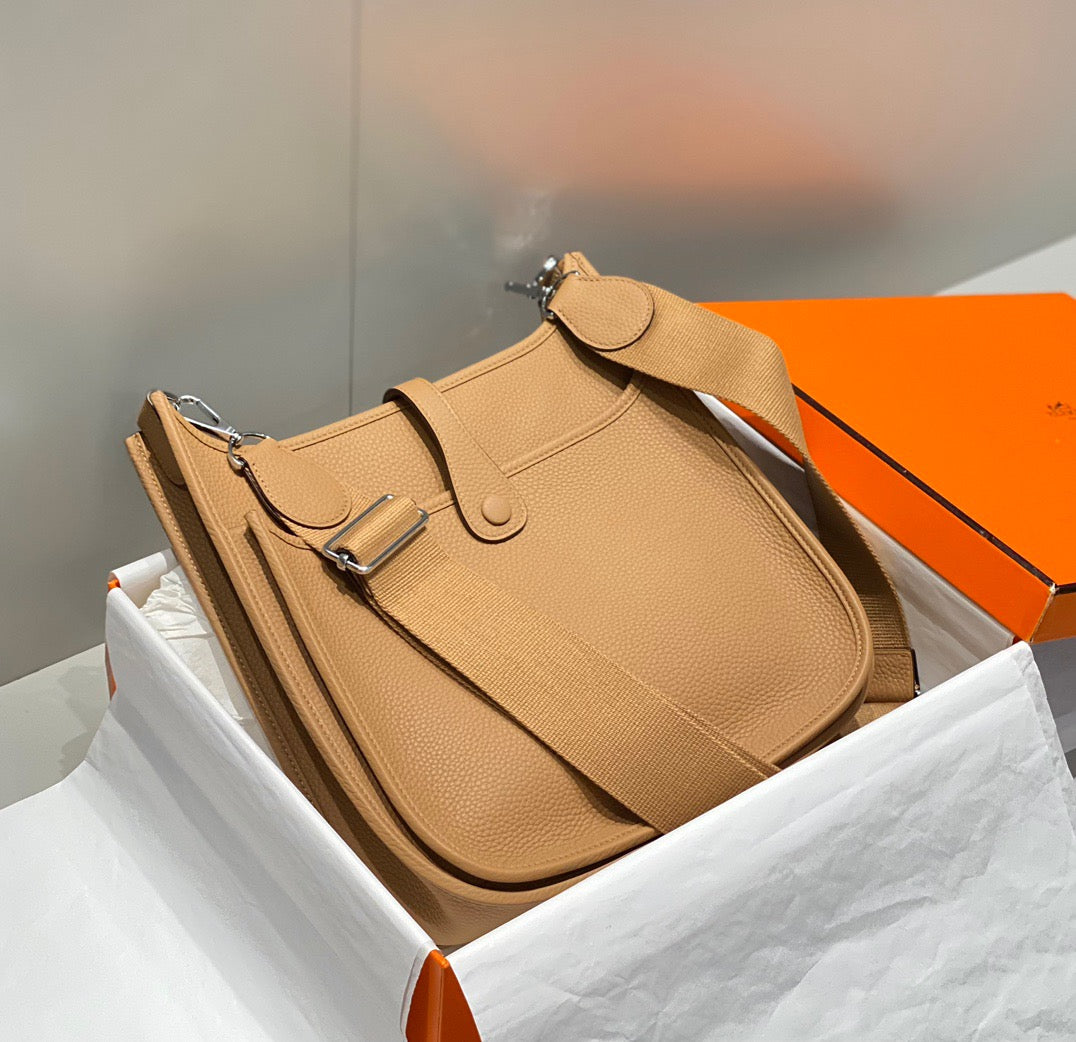 Hermes Evelyne III 29 Bag In Chai Taurillon Clemence Leather