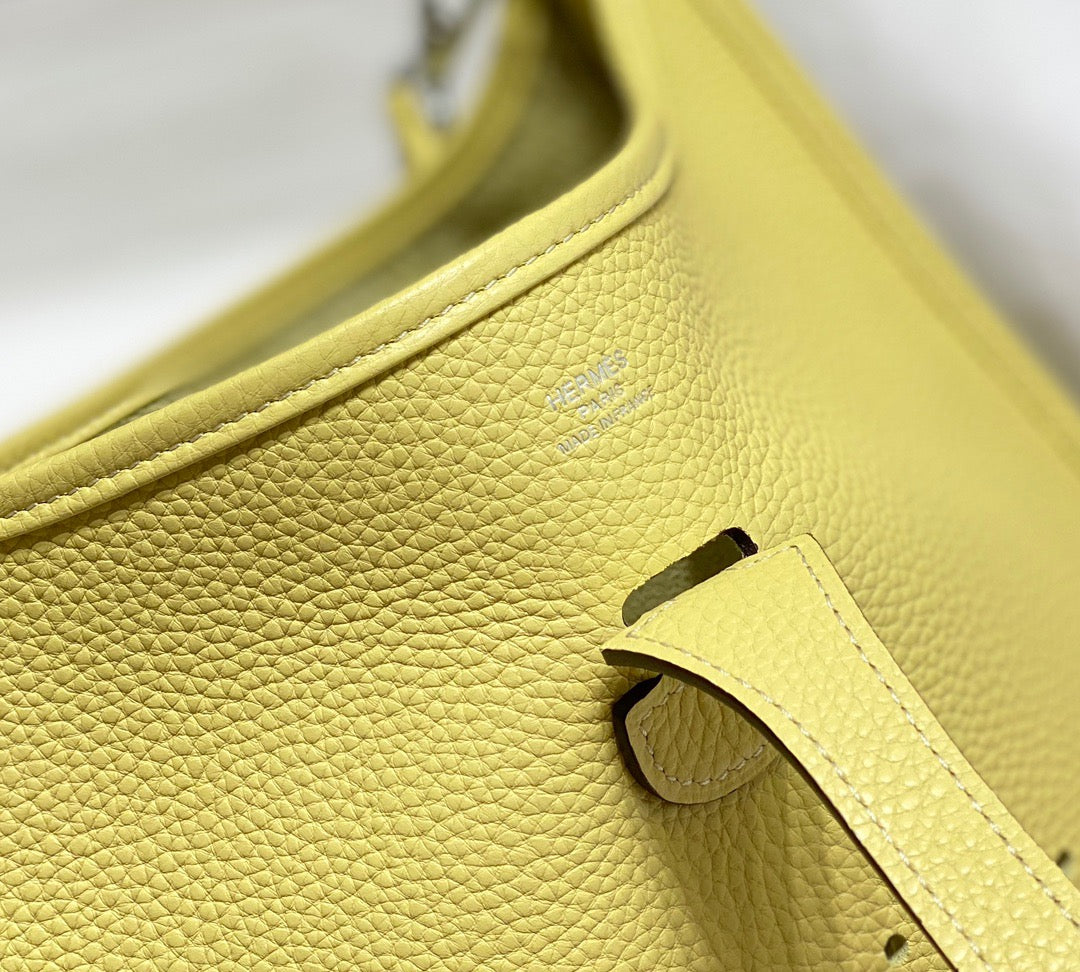 Hermes Evelyne III 29 Bag In Jaune Poussin Taurillon Clemence Leather