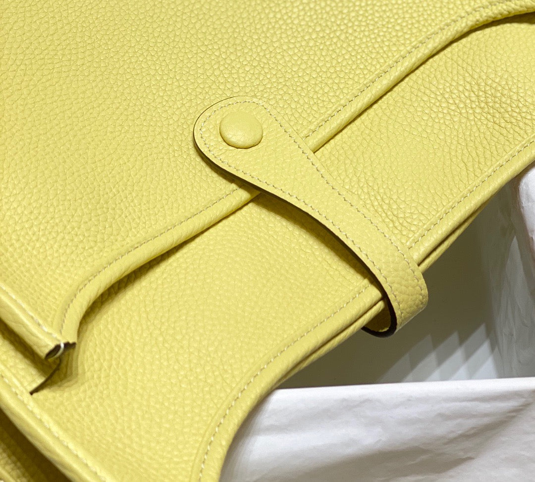 Hermes Evelyne III 29 Bag In Jaune Poussin Taurillon Clemence Leather