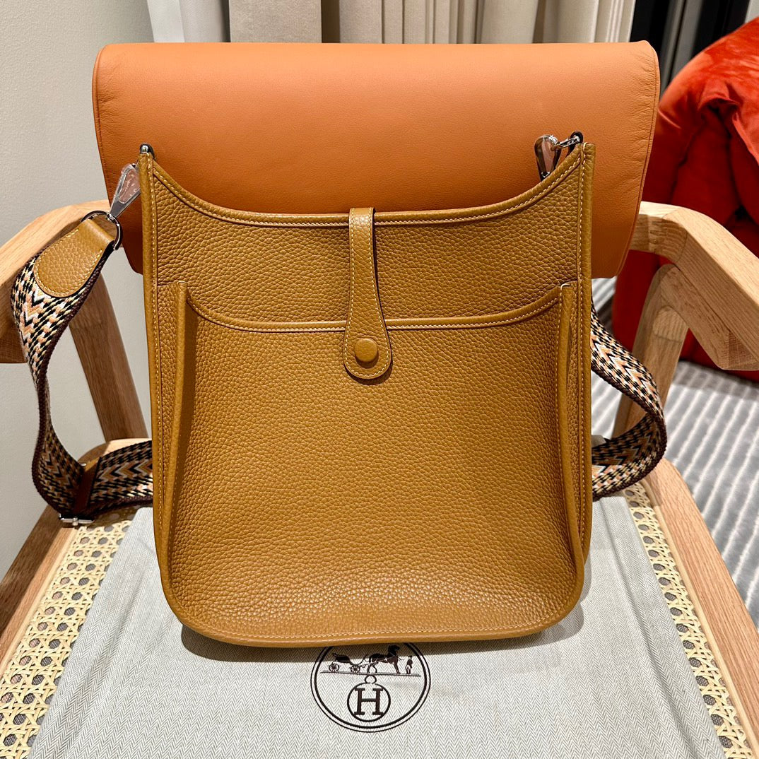 Hermes Evelyne III 29 Bag In Sesame Color Taurillon Clemence Leather