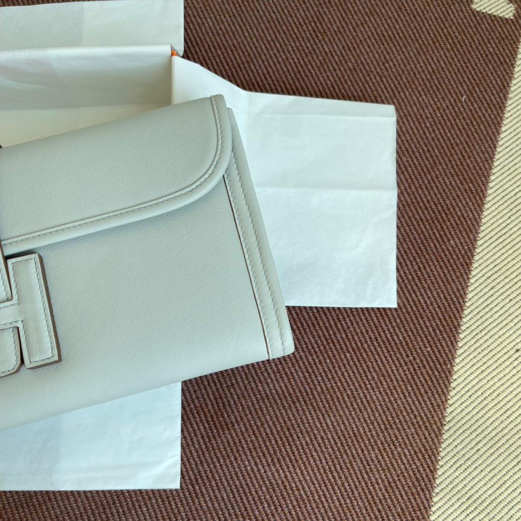 Hermes Jige Elan 29 Clutch Bag In Pearl Gray Swift Leather