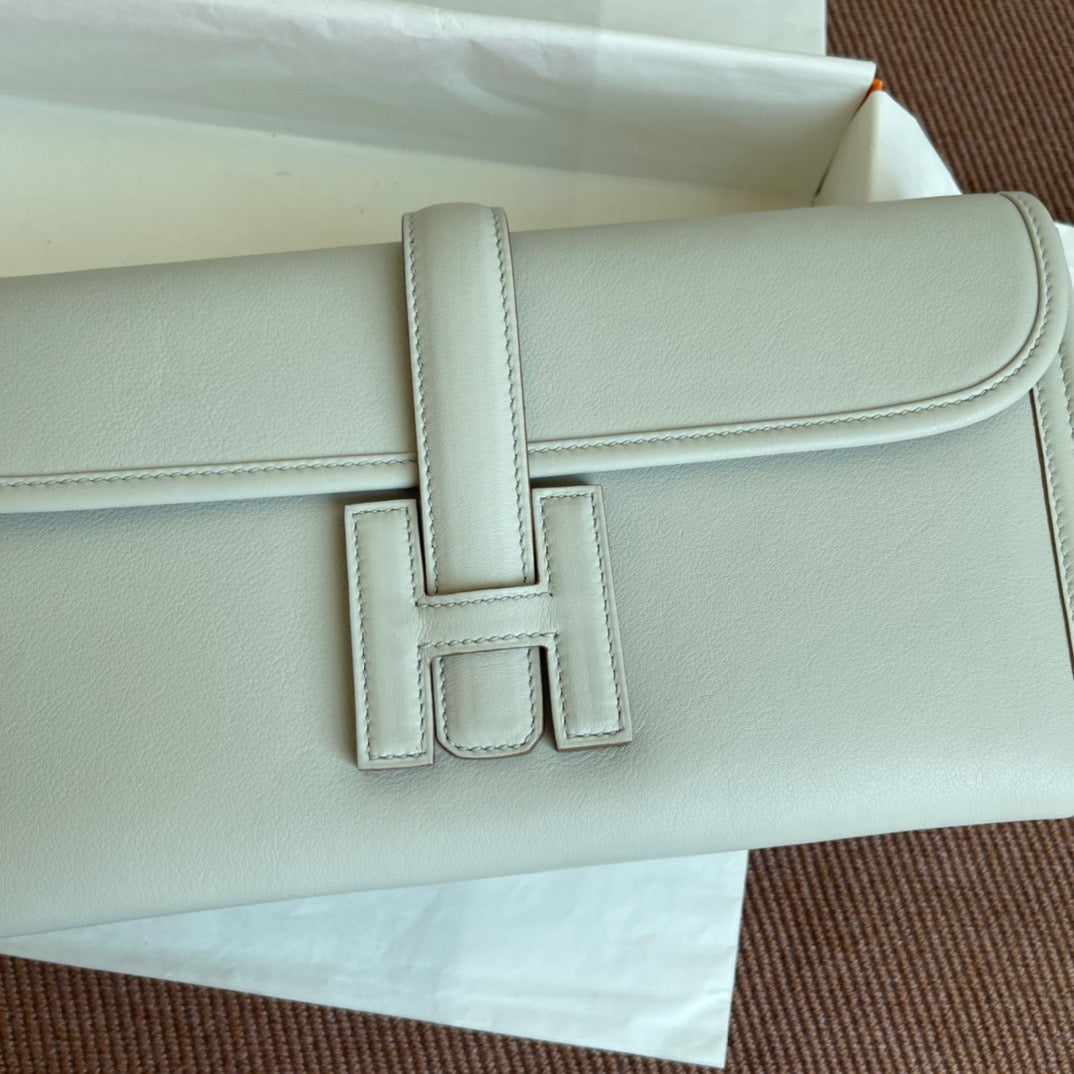 Hermes Jige Elan 29 Clutch Bag In Pearl Gray Swift Leather