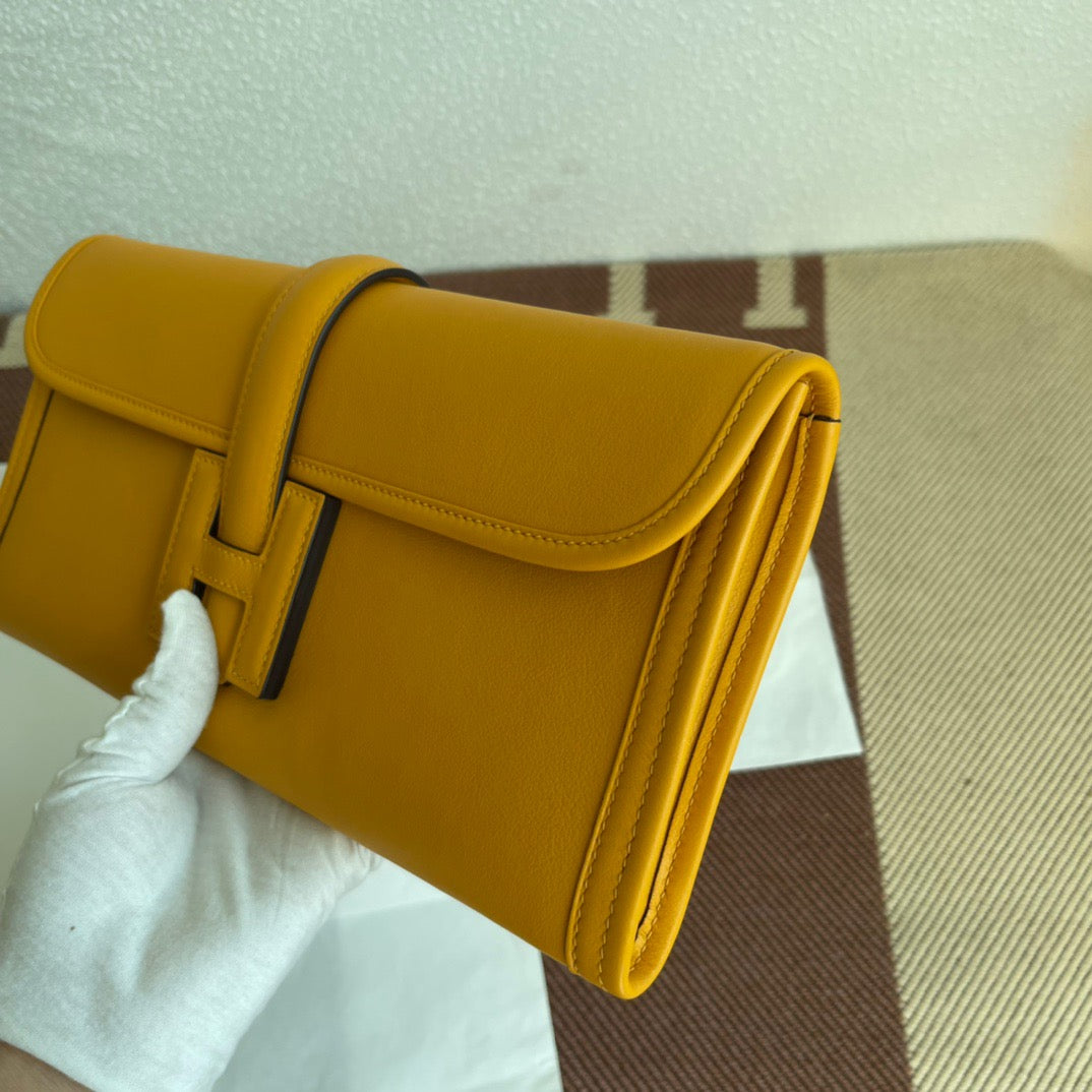 Hermes Jige Elan 29 Clutch Bag In Jaune Ambre Swift Leather