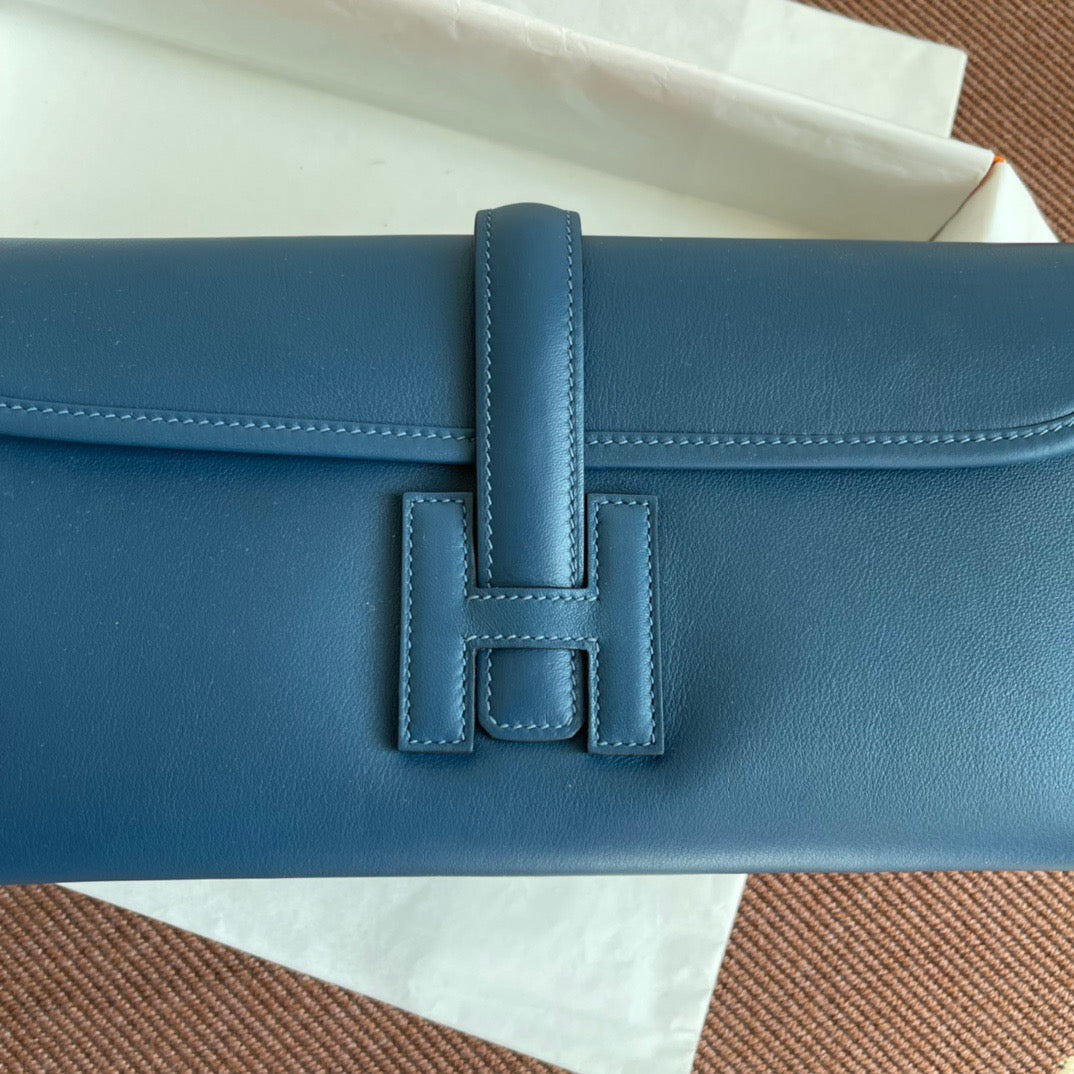 Hermes Jige Elan 29 Clutch Bag In Dark Blue Swift Leather