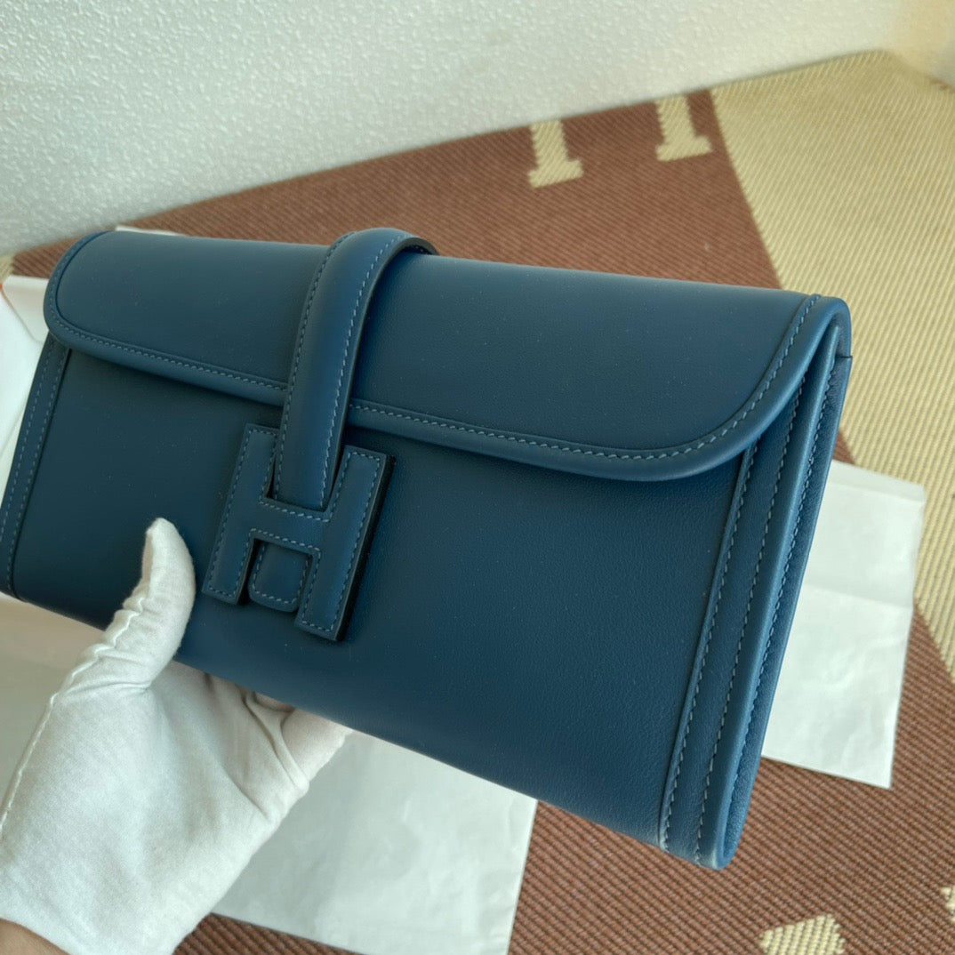 Hermes Jige Elan 29 Clutch Bag In Dark Blue Swift Leather