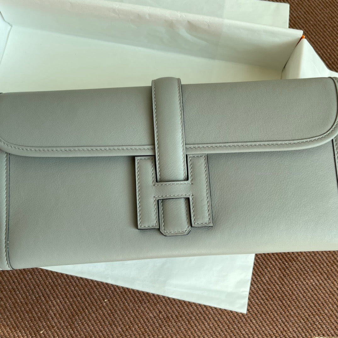 Hermes Jige Elan 29 Clutch Bag In Cris Mouette Swift Leather