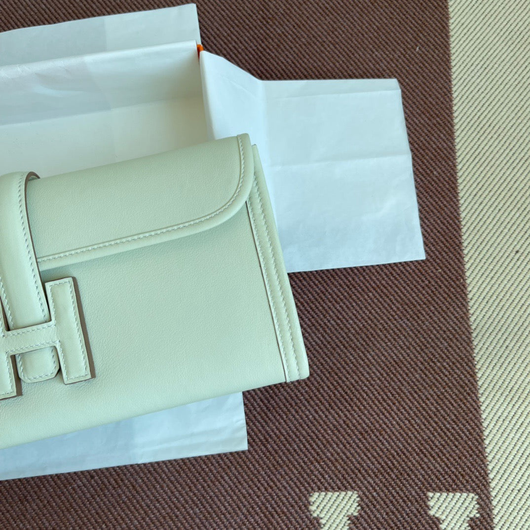 Hermes Jige Elan 29 Clutch Bag In Craie Swift Leather