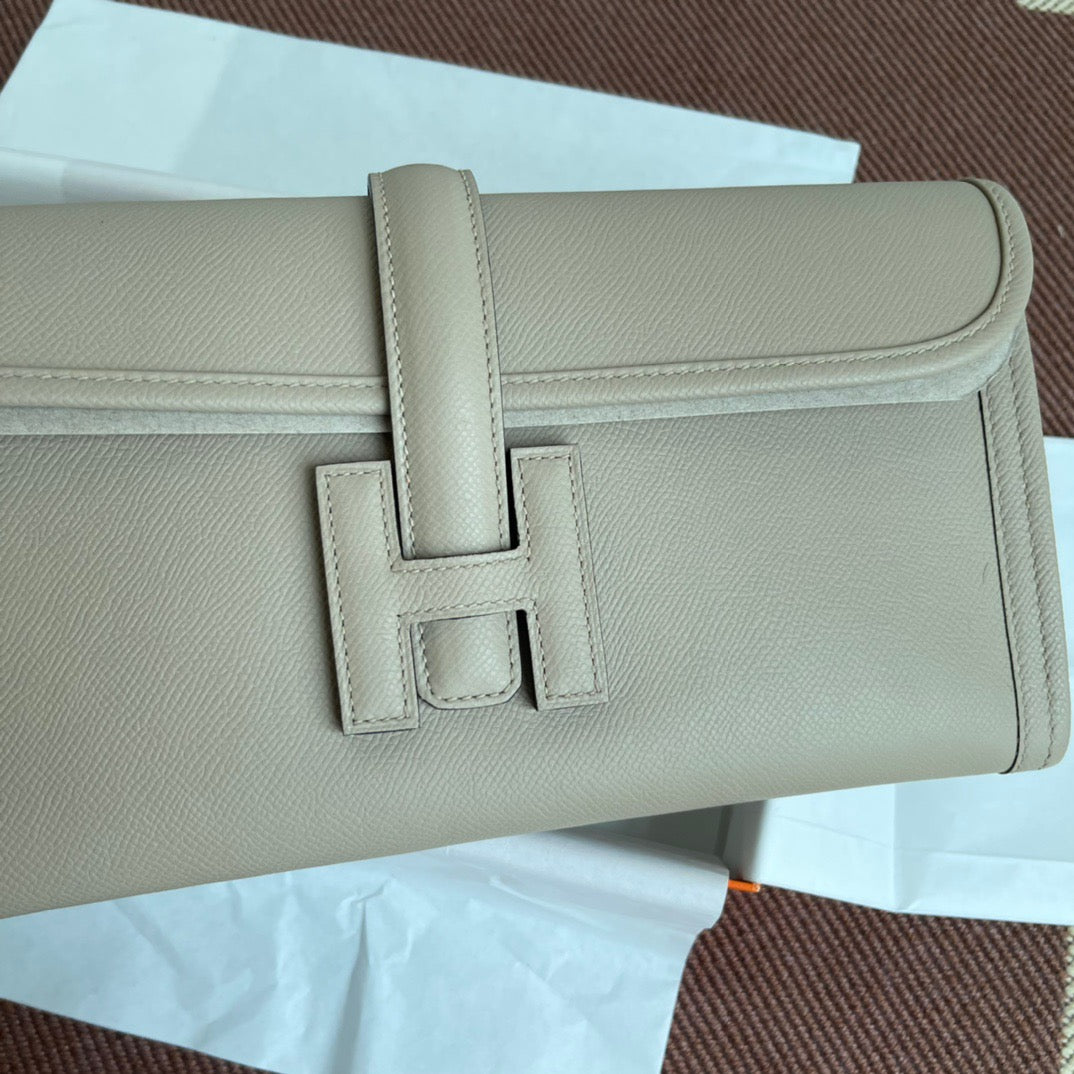 Hermes Jige Elan 29 Clutch Bag In Trench Epsom Leather