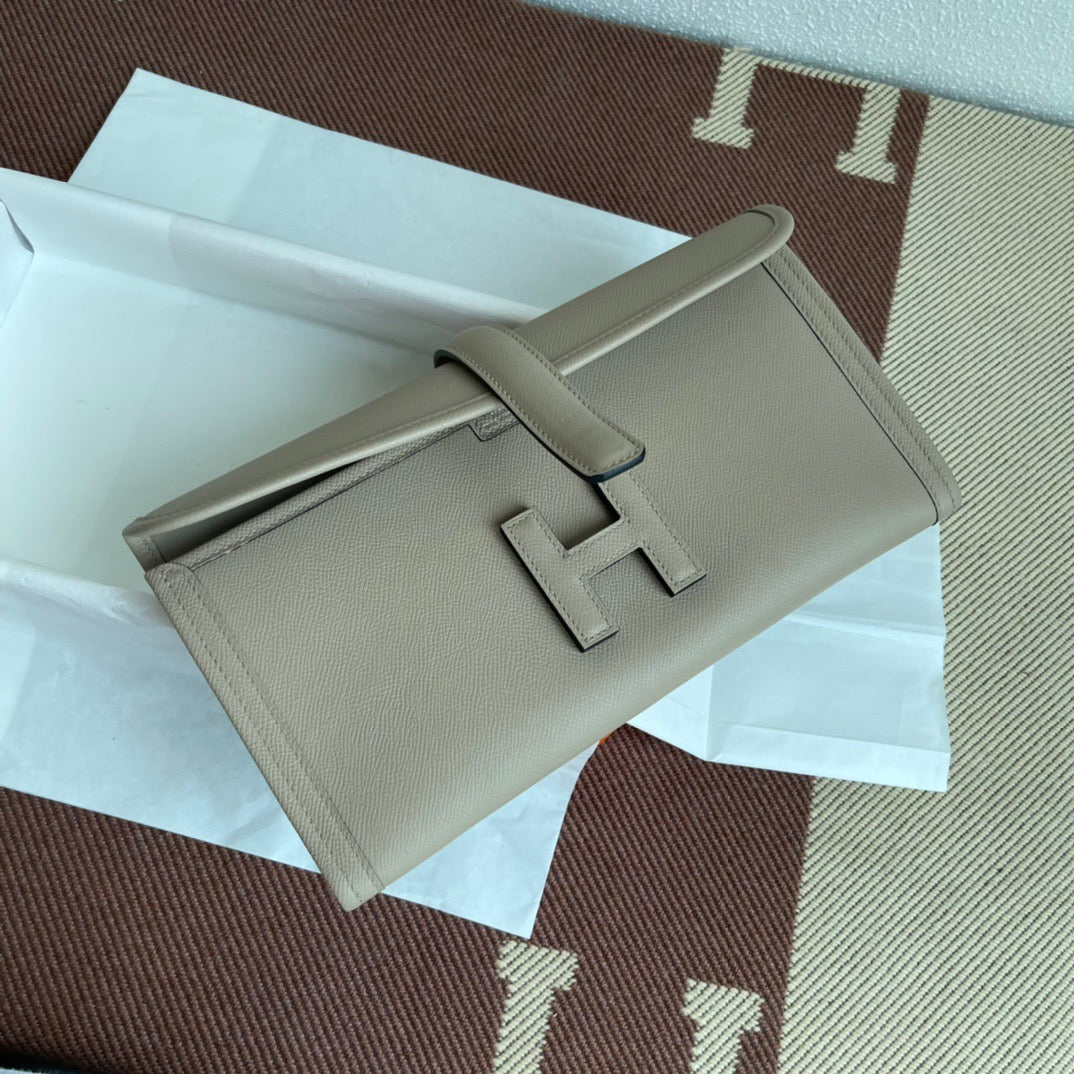 Hermes Jige Elan 29 Clutch Bag In Trench Epsom Leather