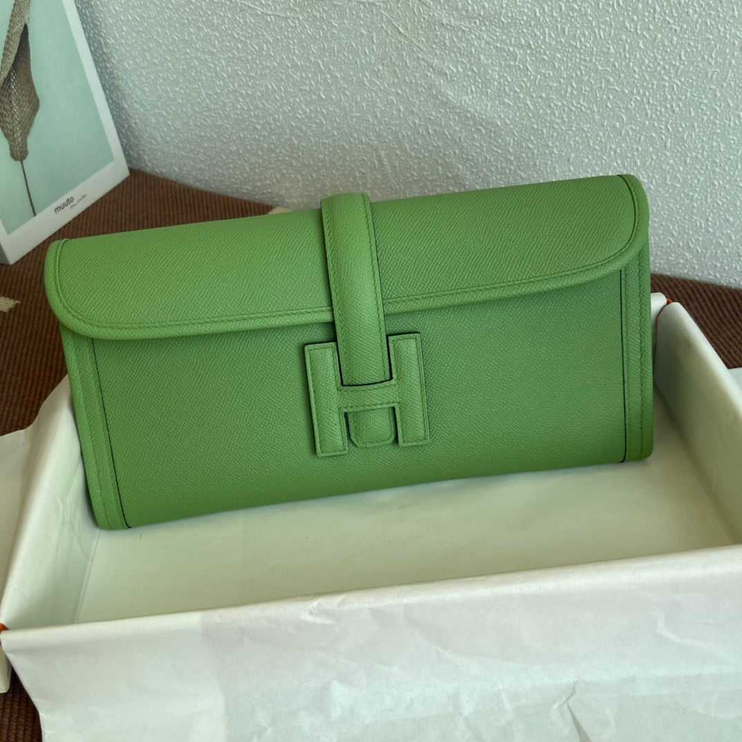 Hermes Jige Elan 29 Clutch Bag In Vert Criquet Epsom Leather