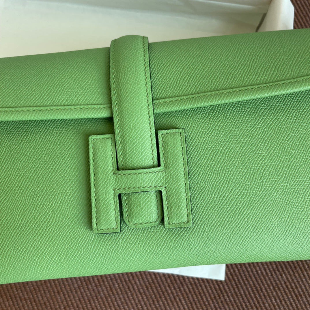 Hermes Jige Elan 29 Clutch Bag In Vert Criquet Epsom Leather