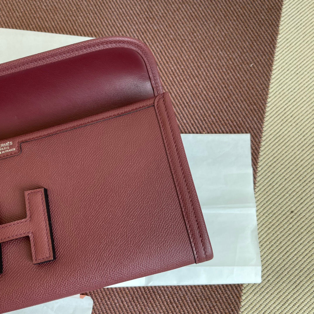 Hermes Jige Elan 29 Clutch Bag In Burgundy Epsom Leather