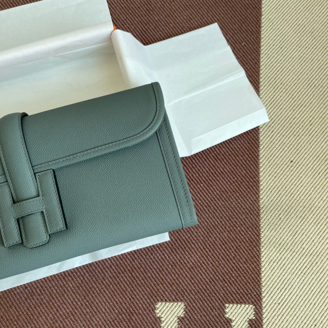 Hermes Jige Elan 29 Clutch Bag In Vert Amande Epsom Leather