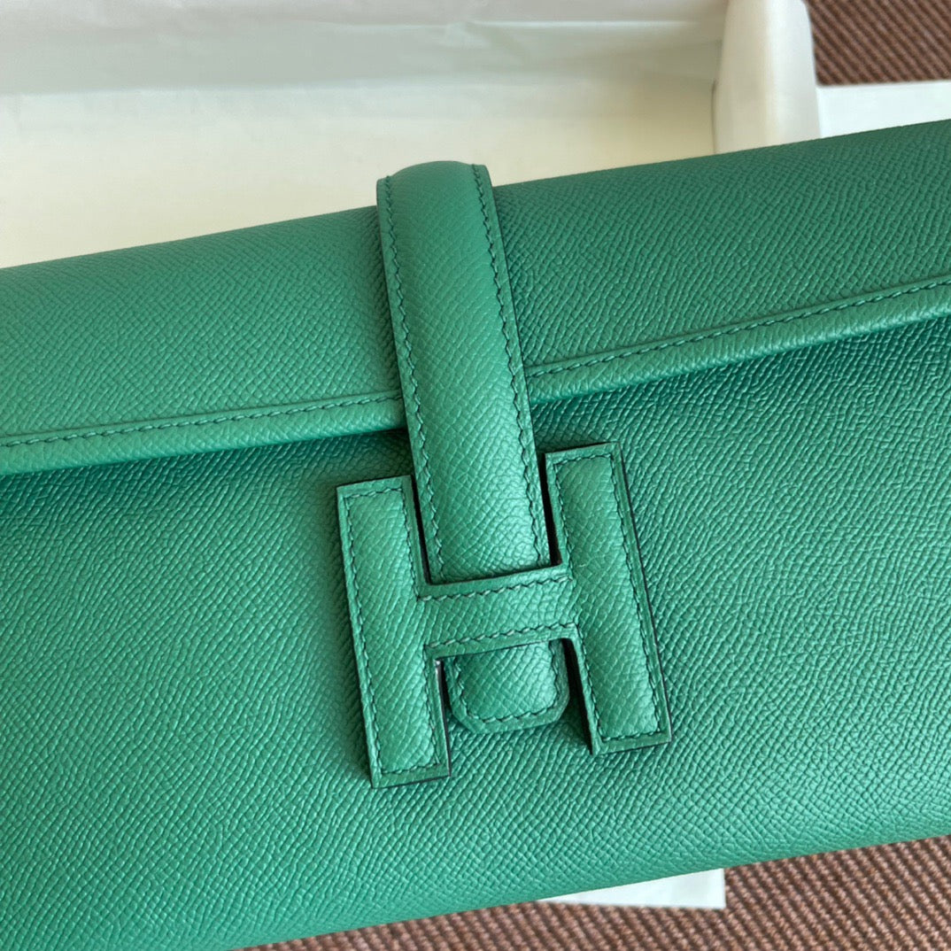 Hermes Jige Elan 29 Clutch Bag In Malachite Epsom Leather