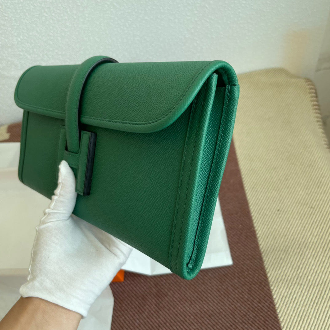 Hermes Jige Elan 29 Clutch Bag In Malachite Epsom Leather