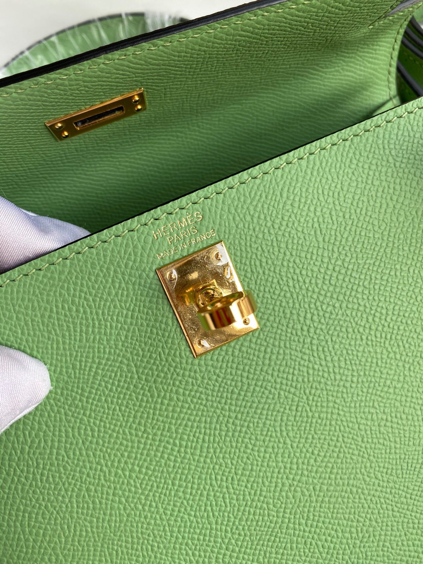 Hermes Kelly 25cm Sellier Bag in Vert Criquet Epsom Leather