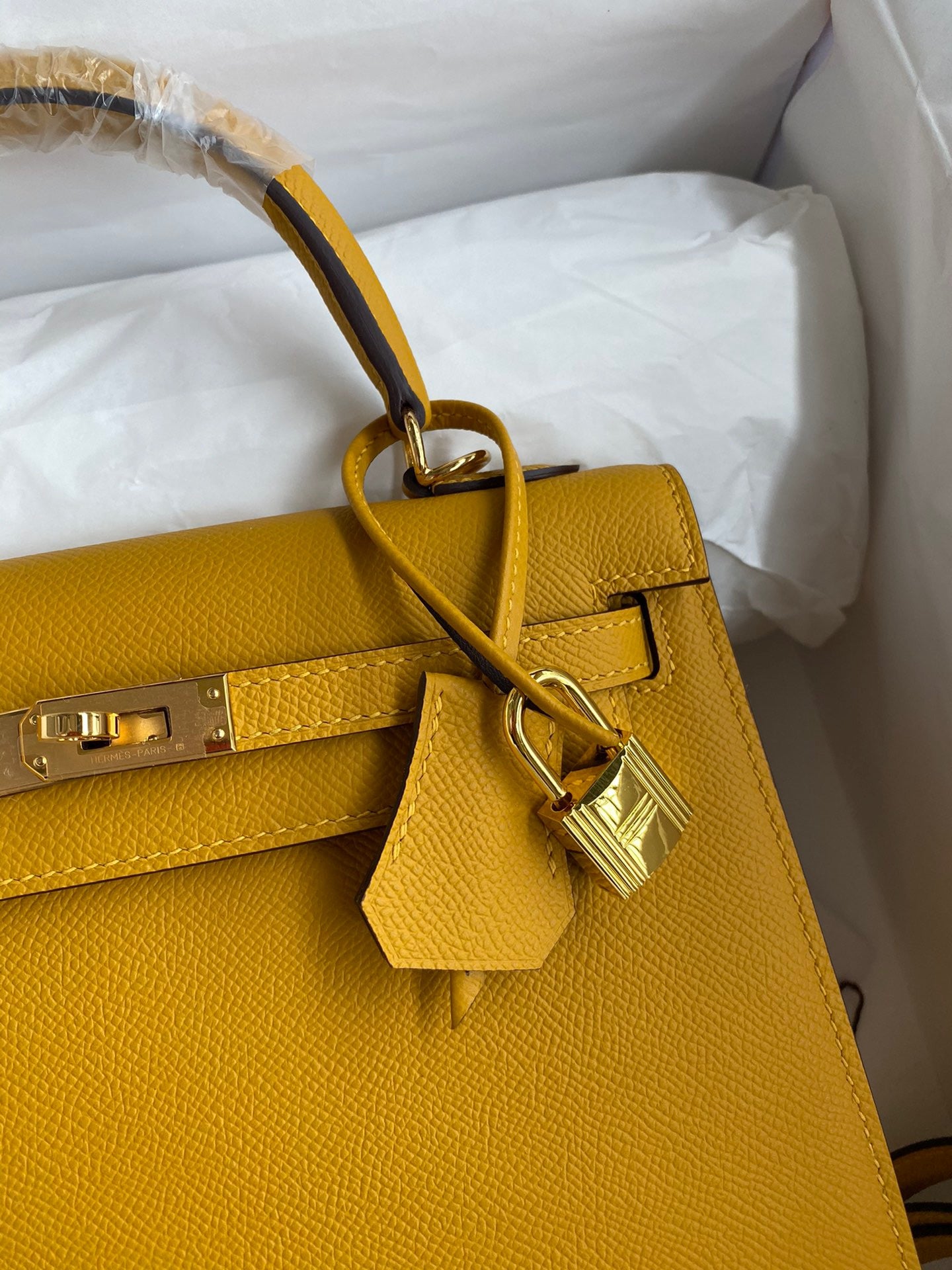 Hermes Kelly 25cm Sellier Bag in Jaune Ambre Epsom Leather