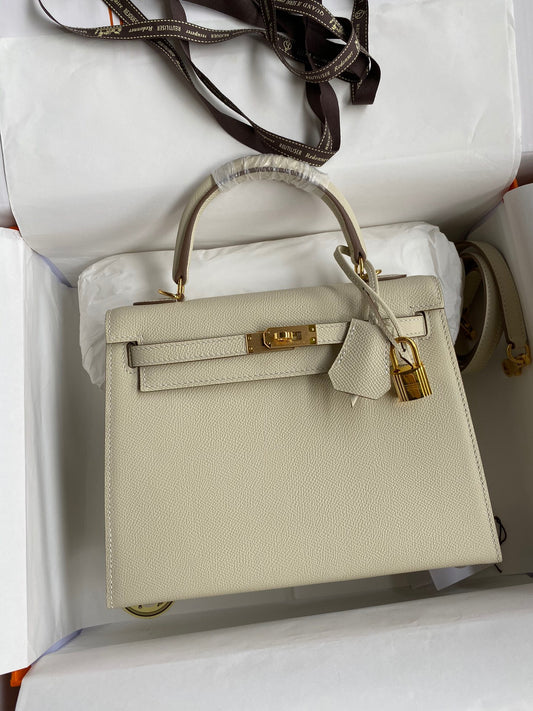 Hermes Kelly 25cm Sellier Bag in Craie Epsom Leather